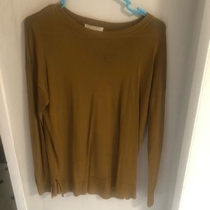 Mustard yellow light sweater